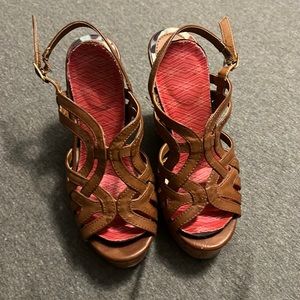 Madden girl wedges size 5.5